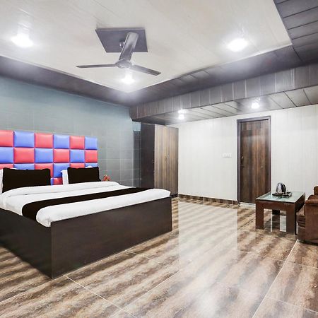 Super Townhouse Haibowal Chowk Ludhijána Exteriér fotografie